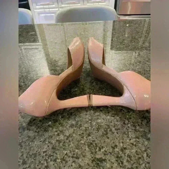 Naturalizer Nude 4 inch High Heel Excellent Like New Condition - Picture 7 of 10